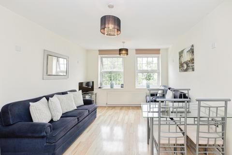 1 bedroom flat for sale, High Street, Ilford, IG6
