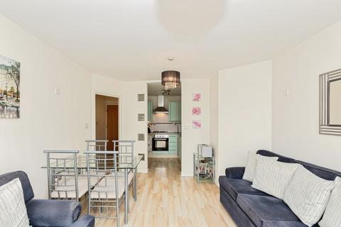 1 bedroom flat for sale, High Street, Ilford, IG6