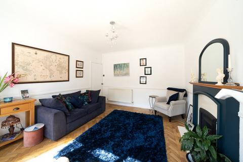 undefined, 84a Redlands Road, Penarth, The Vale Of Glamorgan. CF64 2WL