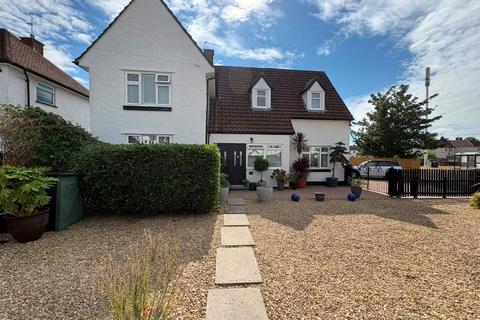 undefined, 84a Redlands Road, Penarth, The Vale Of Glamorgan. CF64 2WL