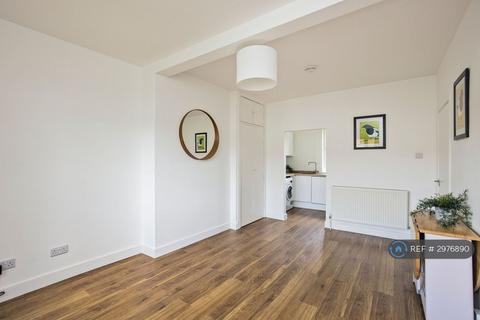 undefined, Saughton Gardens, Edinburgh, EH12