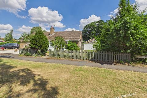 2 bedroom semi-detached bungalow for sale, Bedgrove, Aylesbury