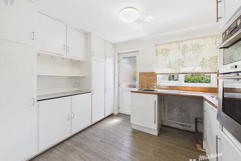 2 bedroom semi-detached bungalow for sale, Bedgrove, Aylesbury