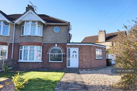 4 bedroom semi-detached house to rent, Bessemer Road East, Swindon, SN2