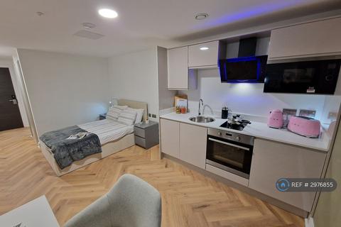 Studio to rent, Oldham Place, Liverpool, L1