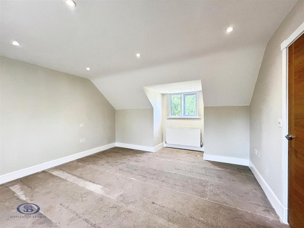 Bedroom 2.jpg