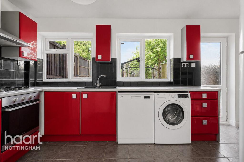 House in Nottingham, Beechdale - View 5