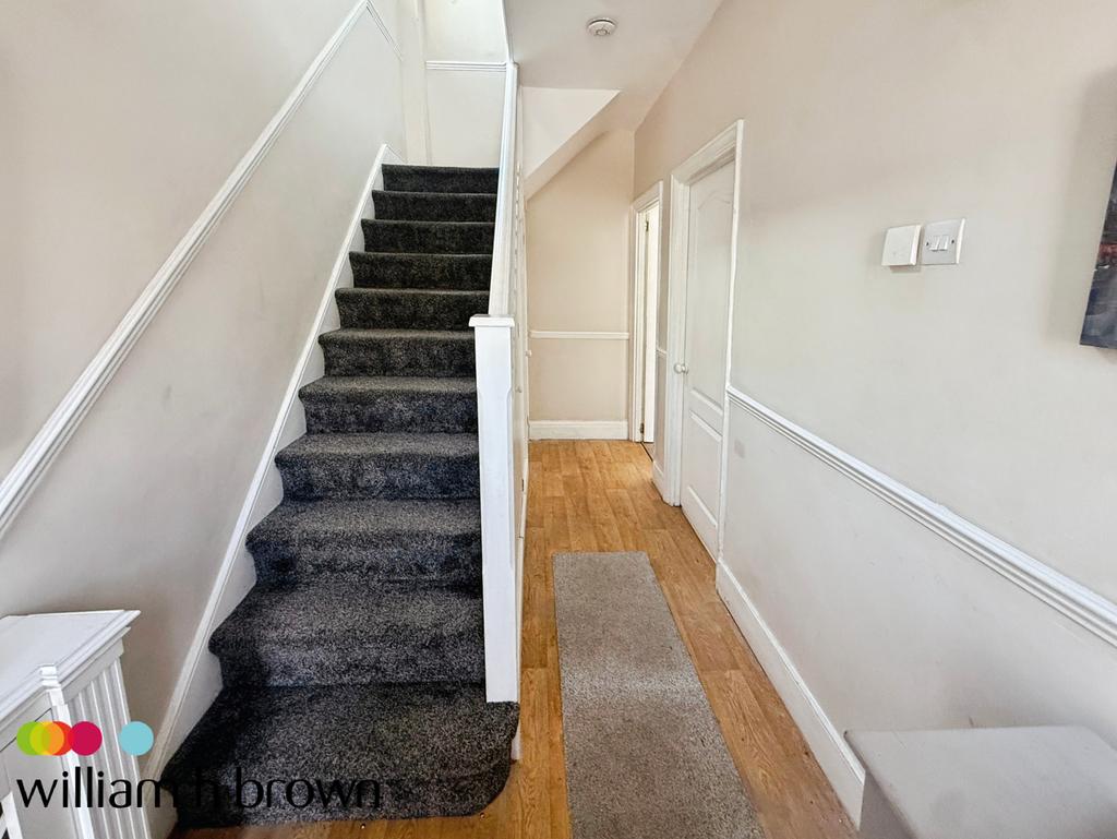 House in London - View 5