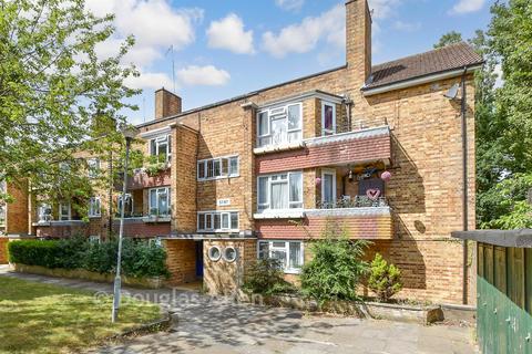 undefined, Beechwood Drive, Woodford Green IG8