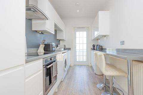 3 bedroom flat for sale, Palm Bay Avenue, Margate, Kent, CT9