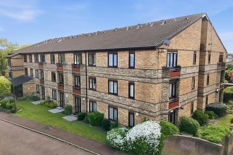 1 bedroom retirement property for sale, Oak Lodge, Wanstead