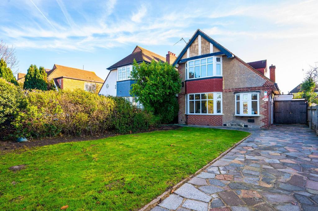 Detached house exterior, driveway, garden