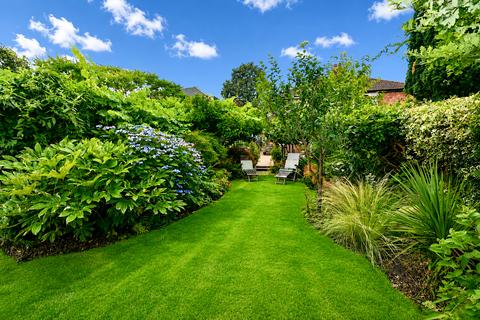 3 bedroom semi-detached house for sale, Elton Road, Sale, M33
