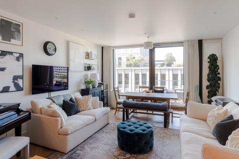 2 bedroom flat for sale, Wood Crescent, London