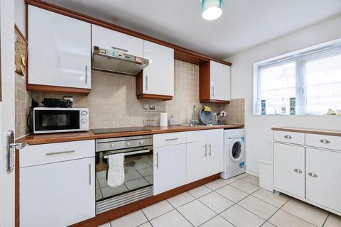 1 bedroom apartment for sale, Crowe Road, Bedford