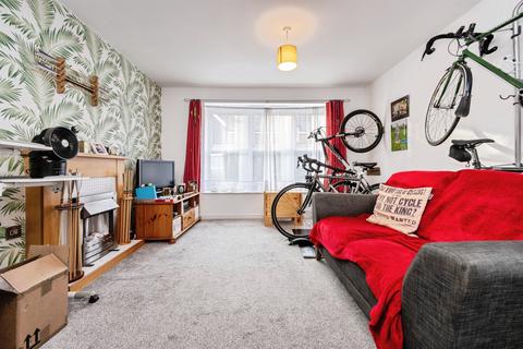 1 bedroom apartment for sale, Crowe Road, Bedford