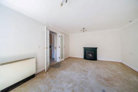 1 bedroom flat for sale, Stafford Road, Flat 7, Caterham, CR3 6JX