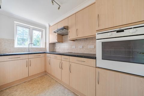 1 bedroom flat for sale, Stafford Road, Flat 7, Caterham, CR3 6JX