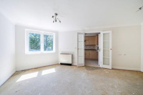 1 bedroom flat for sale, Stafford Road, Flat 7, Caterham, CR3 6JX