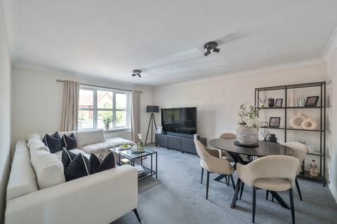 2 bedroom flat for sale, Riverview Gardens, Cobham, KT11
