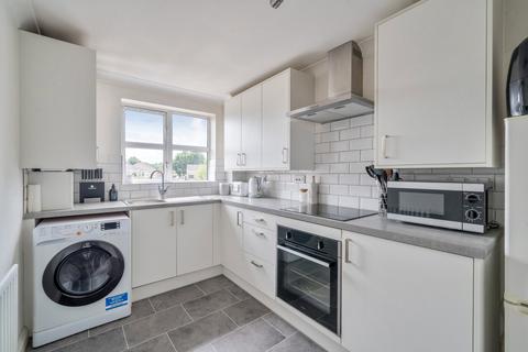 2 bedroom flat for sale, Riverview Gardens, Cobham, KT11