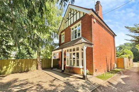 4 bedroom detached house for sale, College Road, College Town, Sandhurst