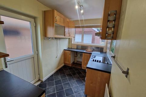 2 bedroom semi-detached house to rent, Nursery Crescent