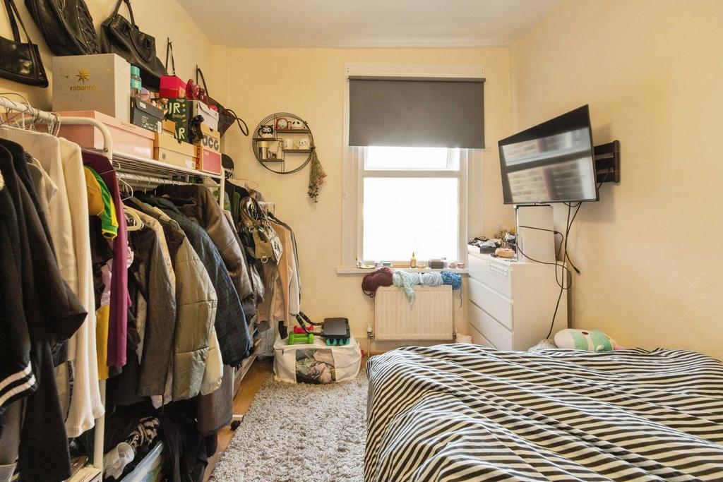 Walk-in wardrobe
