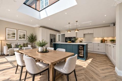 4 bedroom house for sale, Oatlands Drive, Weybridge, KT13