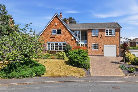 4 bedroom detached house for sale, Westfield Court, Mirfield