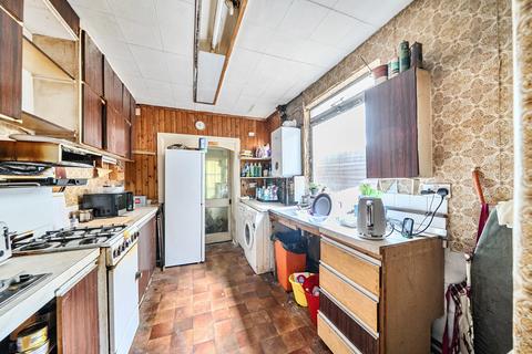 Tharp Road, Wallington SM6