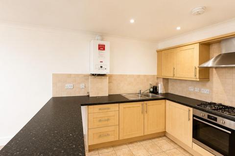 Leasehold for Sale in White Hart Court, Waltham Cross in EN8 Area