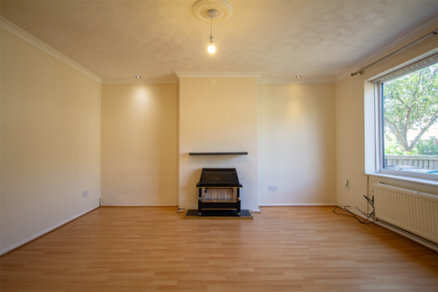 3 bedroom terraced house to rent, Listowel Crescent, Clifton, NG11