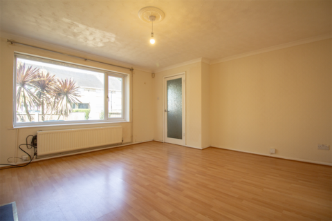 3 bedroom terraced house to rent, Listowel Crescent, Clifton, NG11