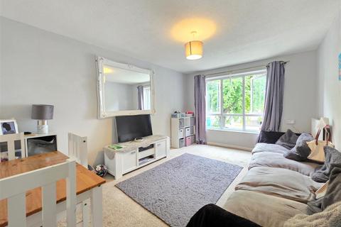 Aidan Close, Dagenham