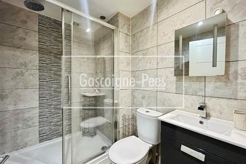 1 bed flat/apartment for rent in Victoria Road, Aldershot, GU11