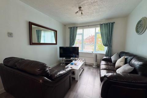 3 bedroom terraced house for sale, Wrekin Avenue, Newall Green, Manchester, M23
