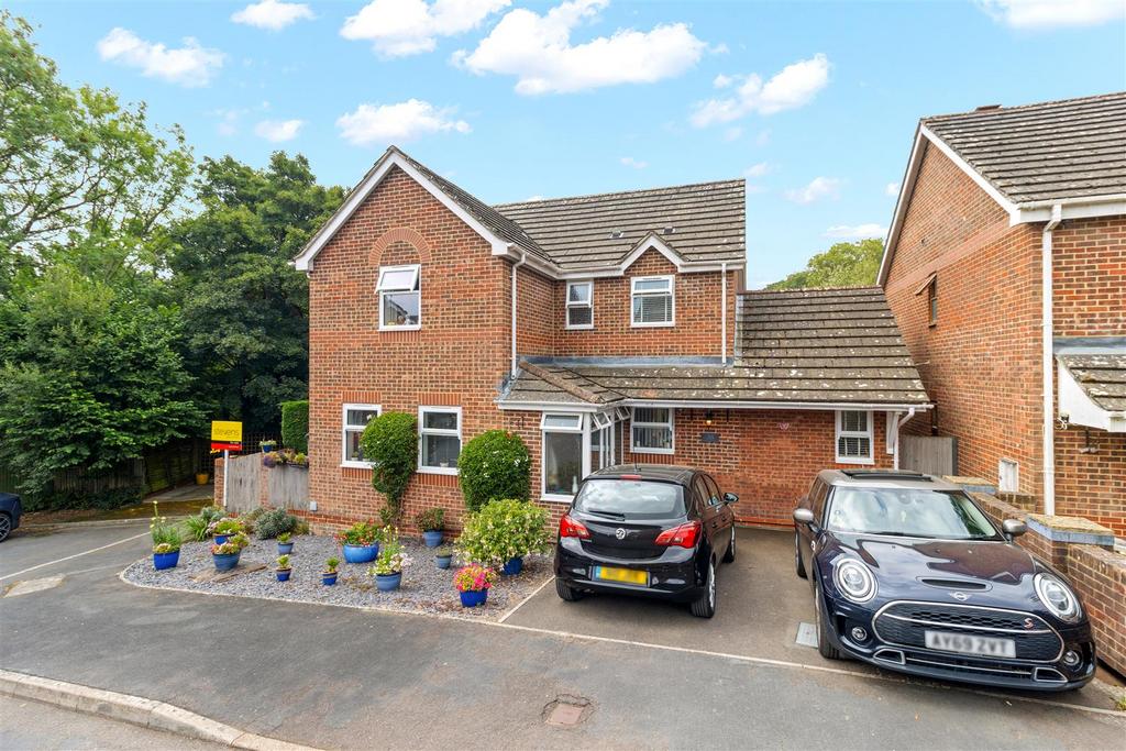 Sandbanks Close, Hailsham, Hailsham