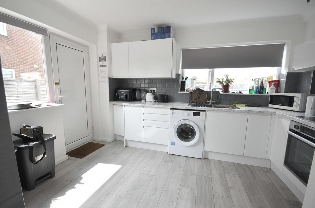 House in Throop, Queens Park, Bournemouth - View 4
