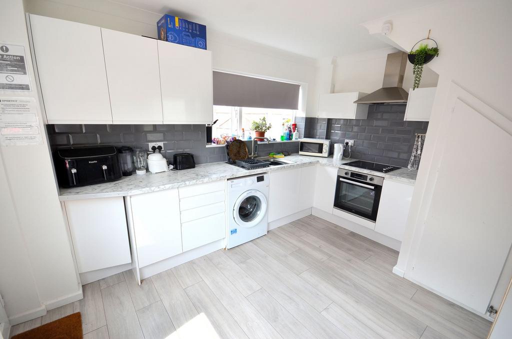 House in Throop, Queens Park, Bournemouth - View 5