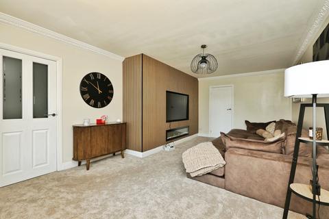 5 bedroom semi-detached house for sale, Abbey Green, Doncaster, DN7