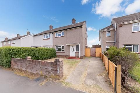2 bedroom semi-detached house for sale, Barnfield, Cippenham