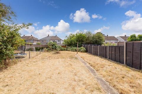 2 bedroom semi-detached house for sale, Barnfield, Cippenham