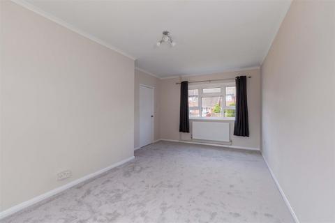 2 bedroom semi-detached house for sale, Barnfield, Cippenham