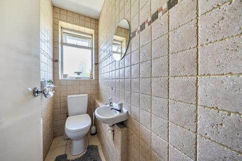 2 bedroom maisonette for sale, Fairgreen Court, Fairgreen, Barnet, EN4