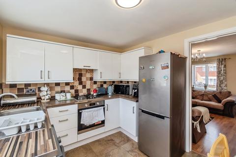 2 bedroom terraced house for sale, Cheyney Close, Wolverhampton, West Midlands, WV6