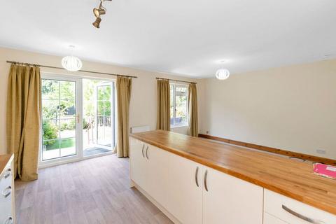 undefined, 0464L Carrick Knowe Drive, Edinburgh, EH12 7EL