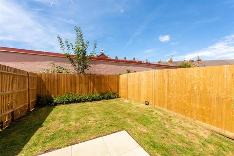 4 bedroom townhouse for sale, Carter's Close, Reading RG1