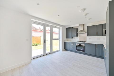 4 bedroom townhouse for sale, Carter's Close, Reading RG1