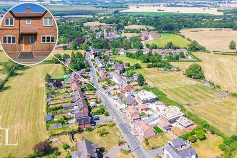 3 bedroom detached house for sale, Main Street, Snarestone, Swadlincote